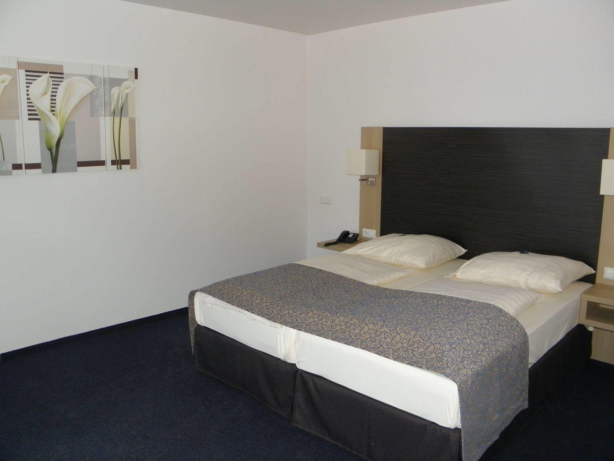 Hotel Rhön Residence Dipperz Exteriör bild